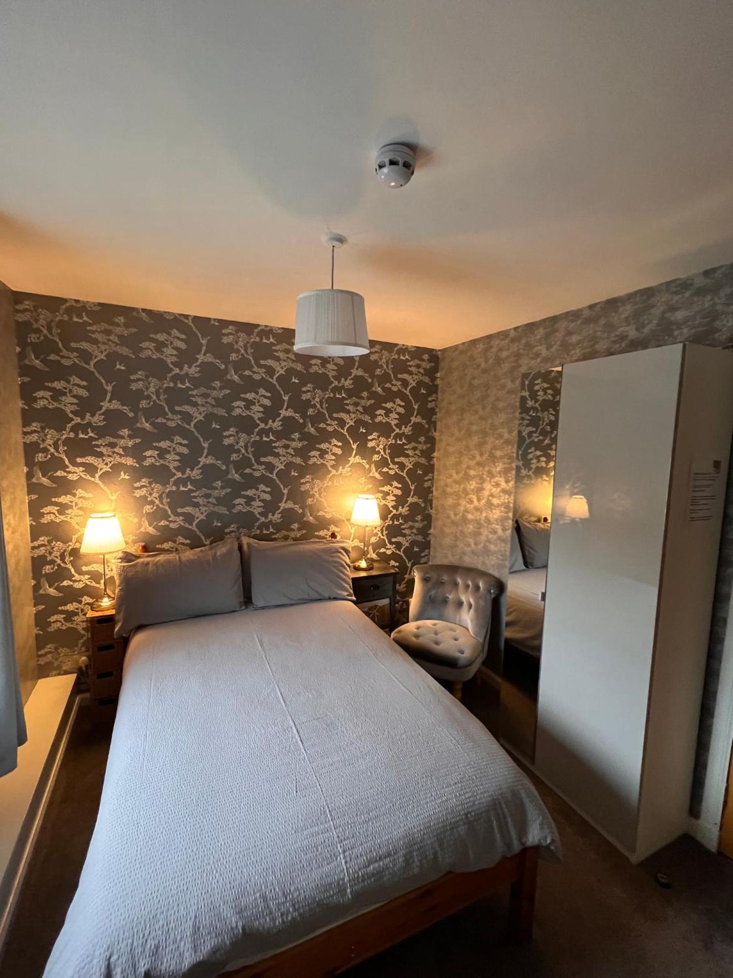 Tigh-Na-Mara Hotel Sandhead Экстерьер фото